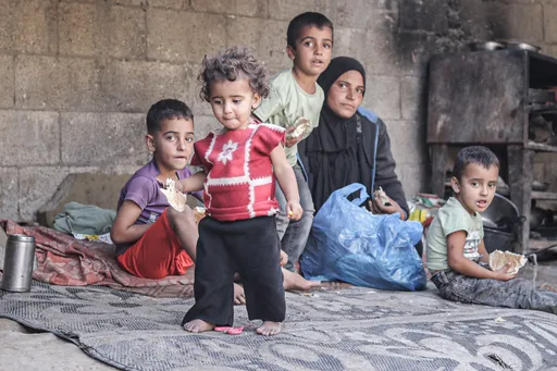 Десятки тысяч детей в Газе лишены базовой вакцинации