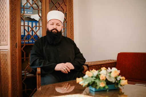 Divna gesta penzionera Petra iz BiH: Odlučio obradovati polaznike mekteba u Prozoru