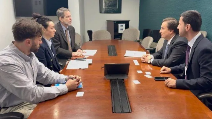 رایزنی تاجیکستان و آمریکا برای راهاندازی پروازهای مستقیم میان دو کشور