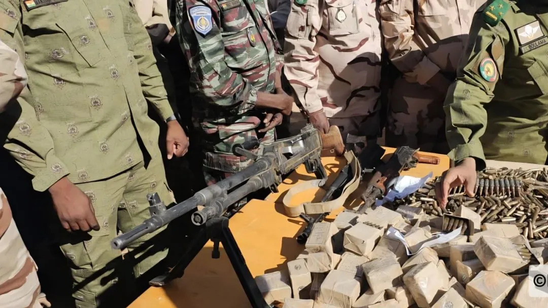 Dakarun Nijar sun cafke muggan makamai da aka yi safararsu daga Libya, sun kama masu safarar ƙwayoyi