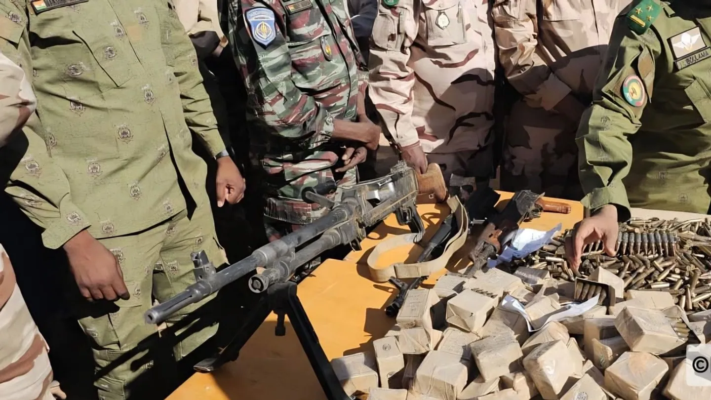 Dakarun Nijar sun cafke muggan makamai da aka yi safararsu daga Libya, sun kama masu safarar ƙwayoyi