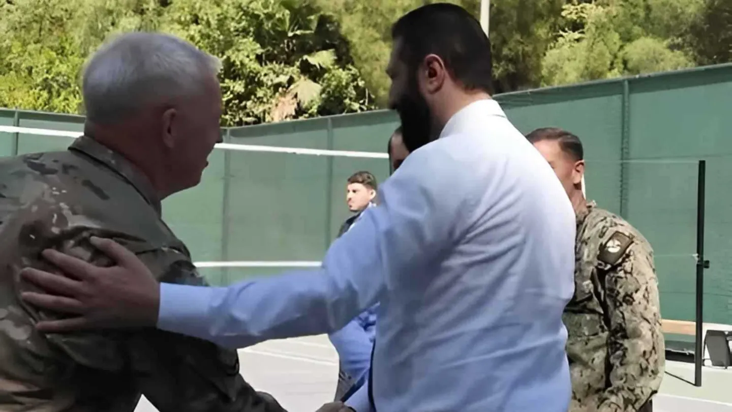 الشرع والشيباني يلعبان كرة السلة مع قادة عسكريين أمريكيين في واشنطن