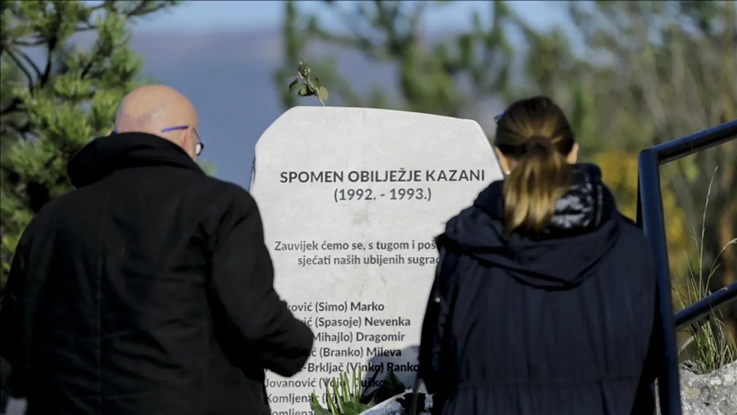 Položeno cvijeće na spomen-obilježju Kazani: Odati počast nevino ubijenim velika je odgovornost