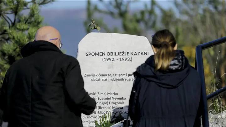 Položeno cvijeće na spomen-obilježju Kazani: Odati počast nevino ubijenim velika je odgovornost