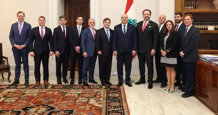 الرئيس اللبناني يُبلغ وفداً أمريكياً بتطبيق بلاده إجراءات منع تهريب الأموال