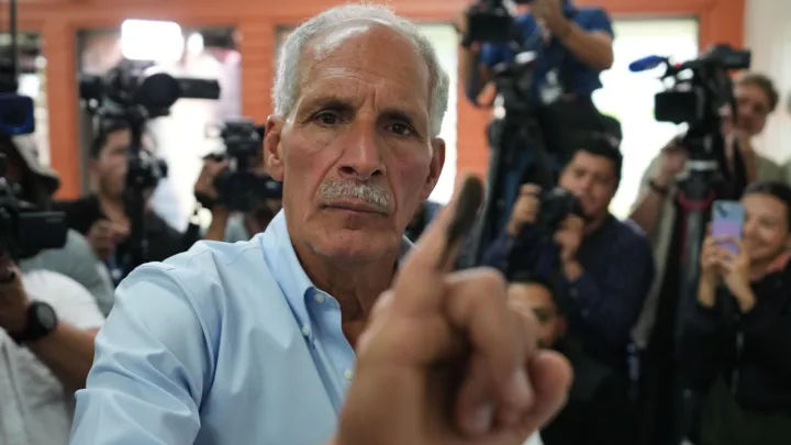 المرشح المدعوم من ترمب يتصدر السباق الرئاسي في هندوراس