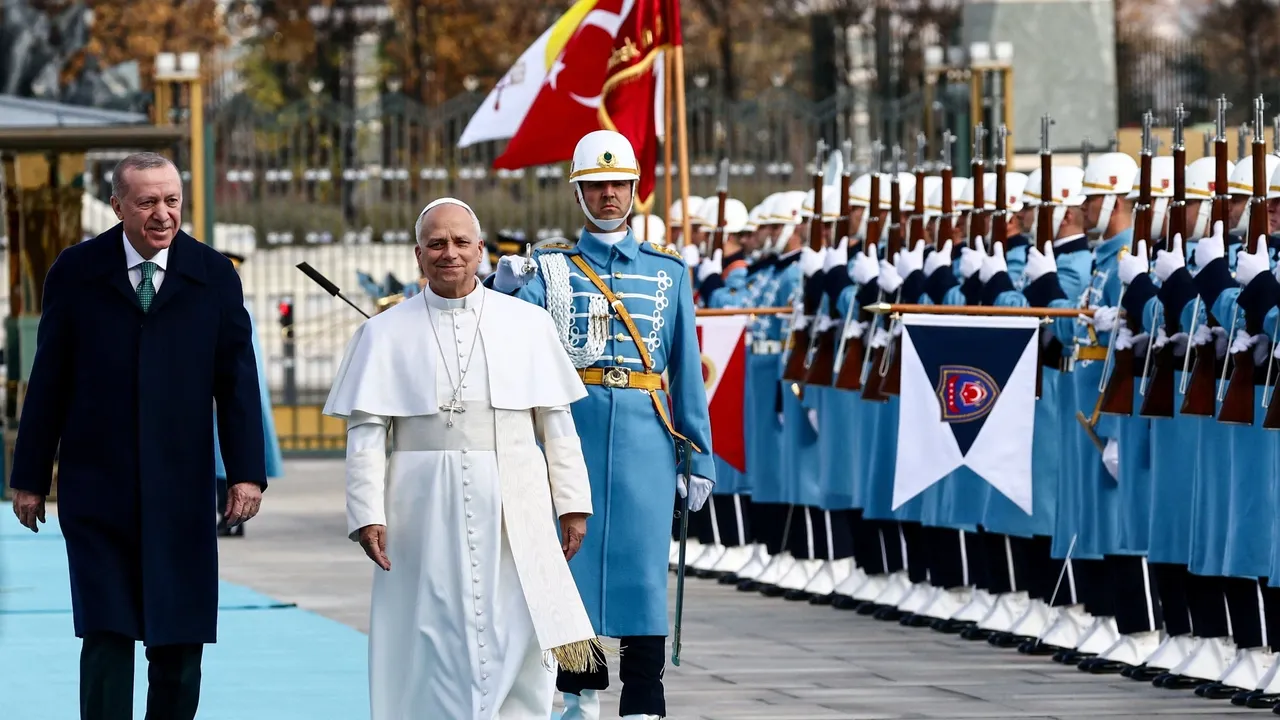 پاپ لئو چهاردهم: ترکیه الگویی برای هم‌زیستی دینی و نقش‌آفرین در صلح جهانی است