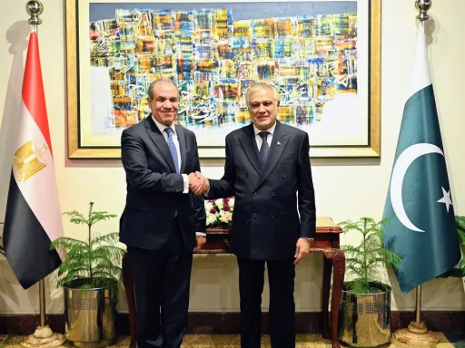 Egito e Paquistão promovem roteiro para 2026 para aprofundar cooperação estratégica