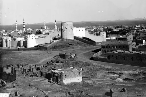 Hapet për publikun koleksioni i fotografive të rralla të Mbrojtësit të Medinës, Fahreddin Pashës