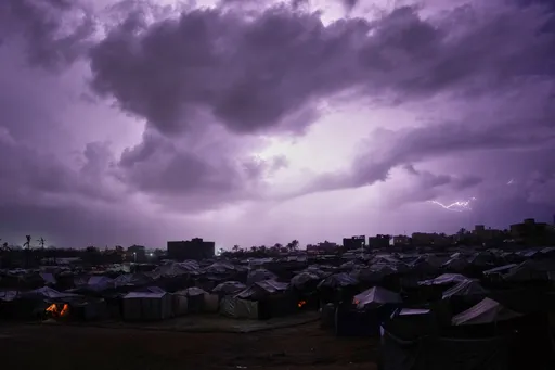 Հորդառատ անձրևները Գազայում ջրհեղեղի են ենթարկել տեղահանված պաղեստինցիներին