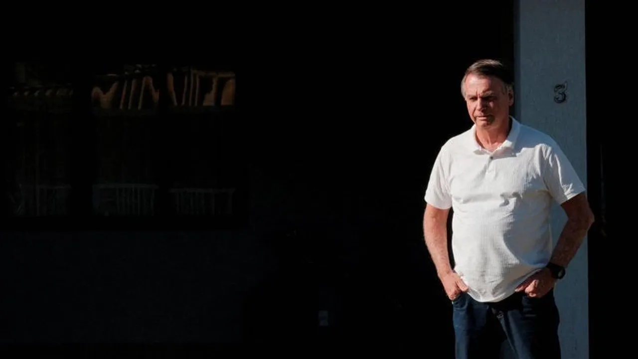 Parlamentares do Brasil aprovam projeto de lei para reduzir a pena de prisão de 27 anos de Bolsonaro