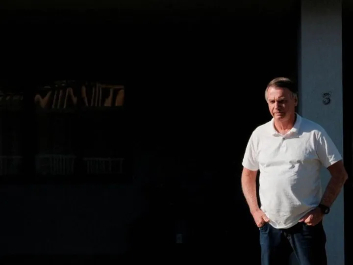 Braziliyada Bolsonarunıñ 27 yıllıq törmä cäzasın qısqartu öçen qanun äzerlände