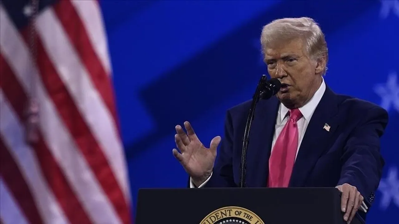 Трамп ја претстави визата „Златна картичка“ што нуди забрзан престој