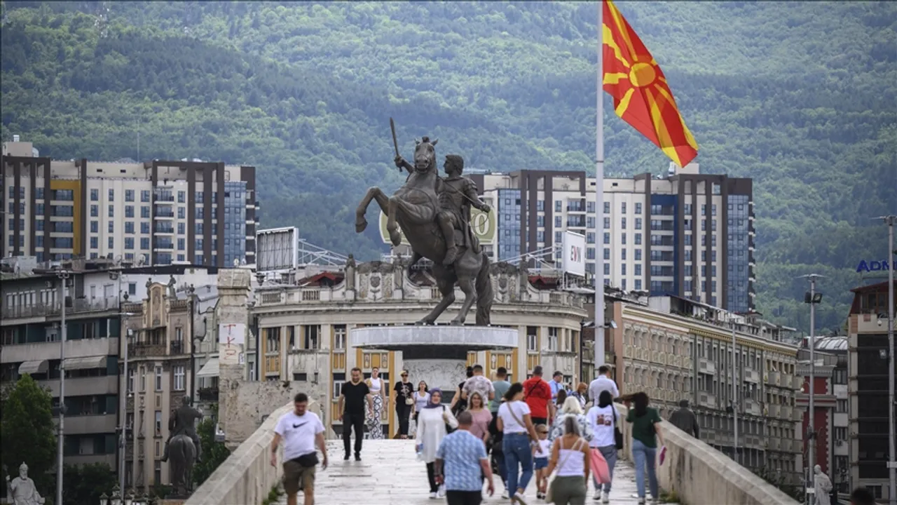 ДЗС: Зголемен бројот на туристи и ноќевања