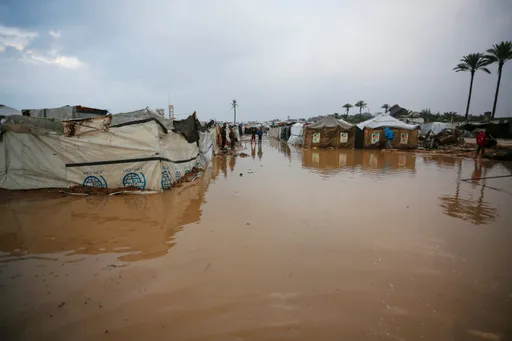 Unrestricted aid flow would help Gaza face winter safely: UNRWA