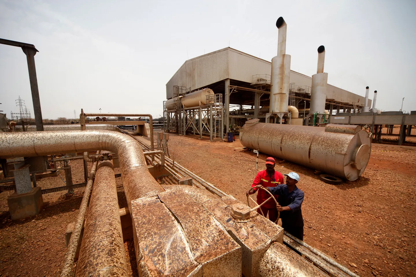 South Sudan announces deal with Sudanese warring parties to take control of Heglig oilfield