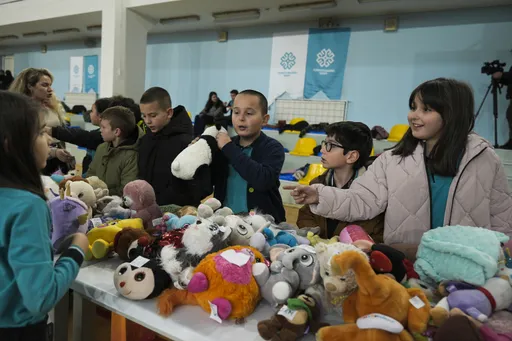 Učenici Maarif škola u BiH organizovali humanitarni bazar za djecu oboljelu od raka