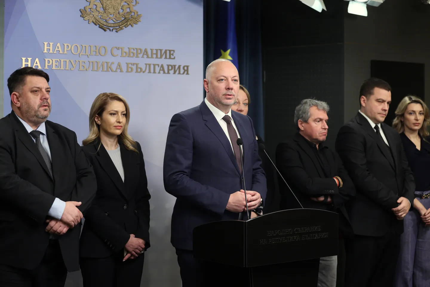 Bulgarie: le gouvernement démissionne après des manifestations massives