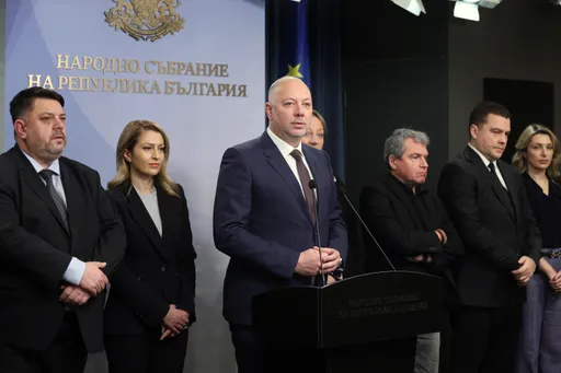 Bulgarie: le gouvernement démissionne après des manifestations massives