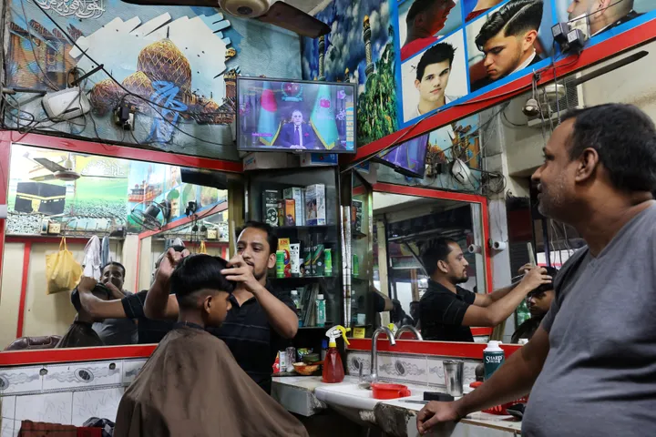 बांग्लादेश में प्रदर्शनकारियों ने विद्रोह के नेता पर हुए हमले के बाद न्याय की मांग की।