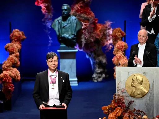 Cientistas japoneses distinguidos com prémios Nobel de medicina e química