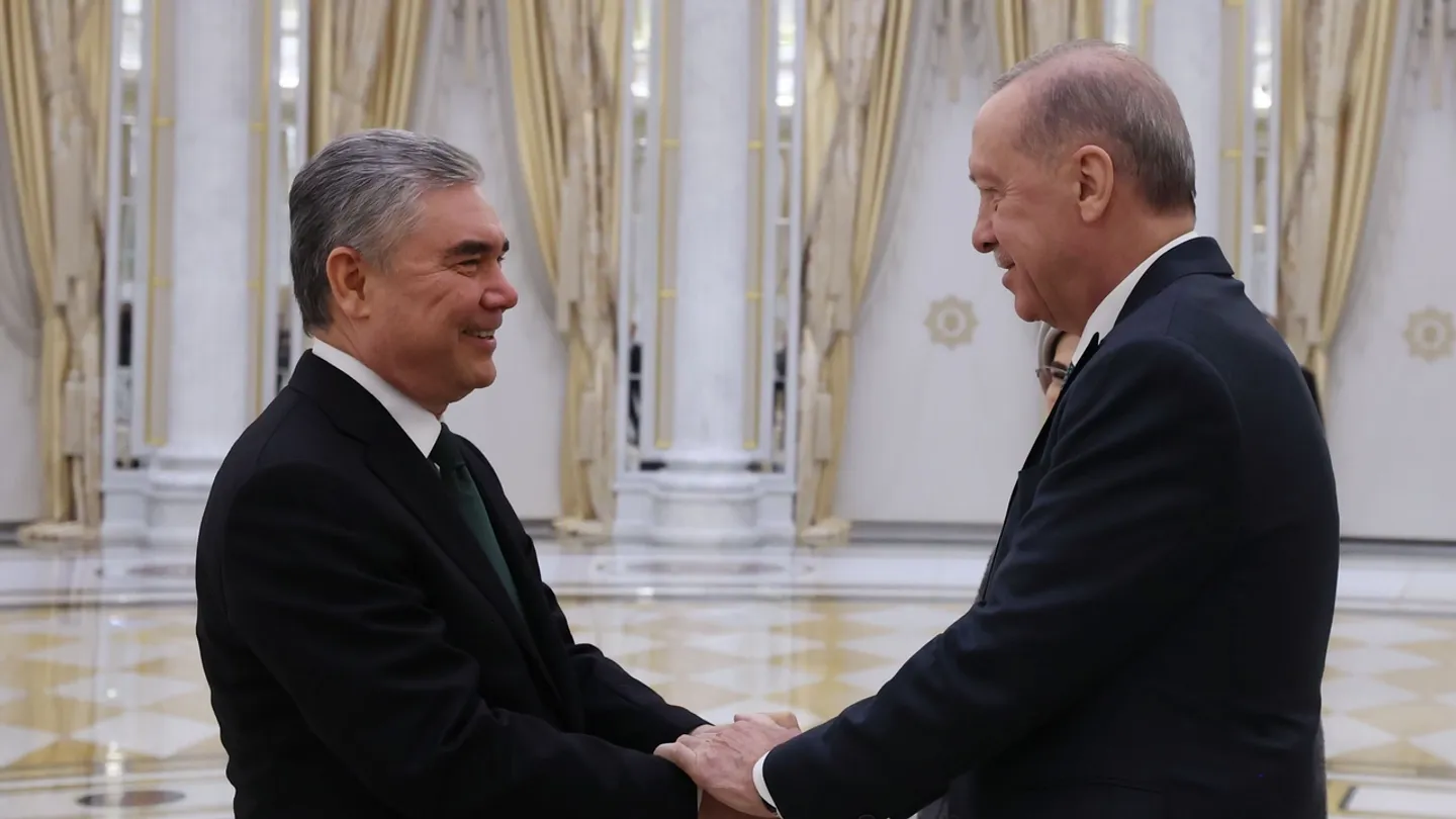 Президент Турции прибыл в Туркменистан