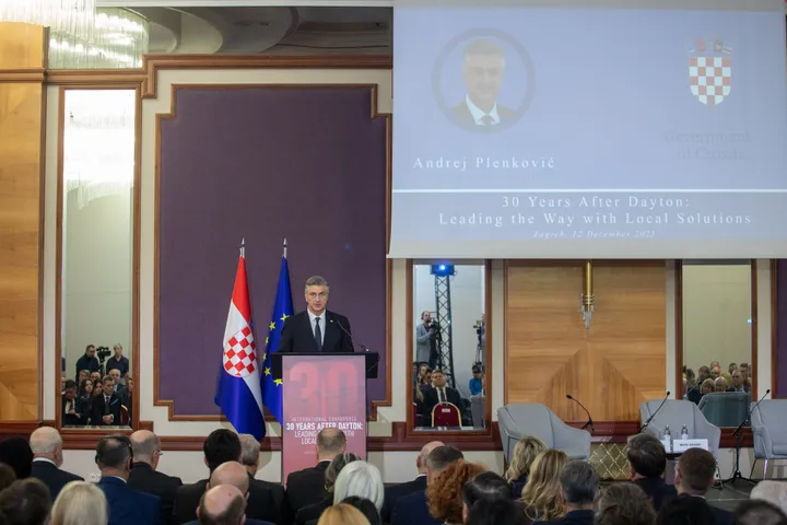 Plenković tvrdi da Hrvatska nema "skrivenu agendu" u BiH