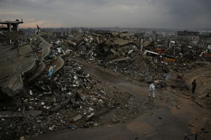 ارتفاع حصيلة شهداء حرب الإبادة في غزة و11 ضحية جراء منخفض "بيرون" الجوي