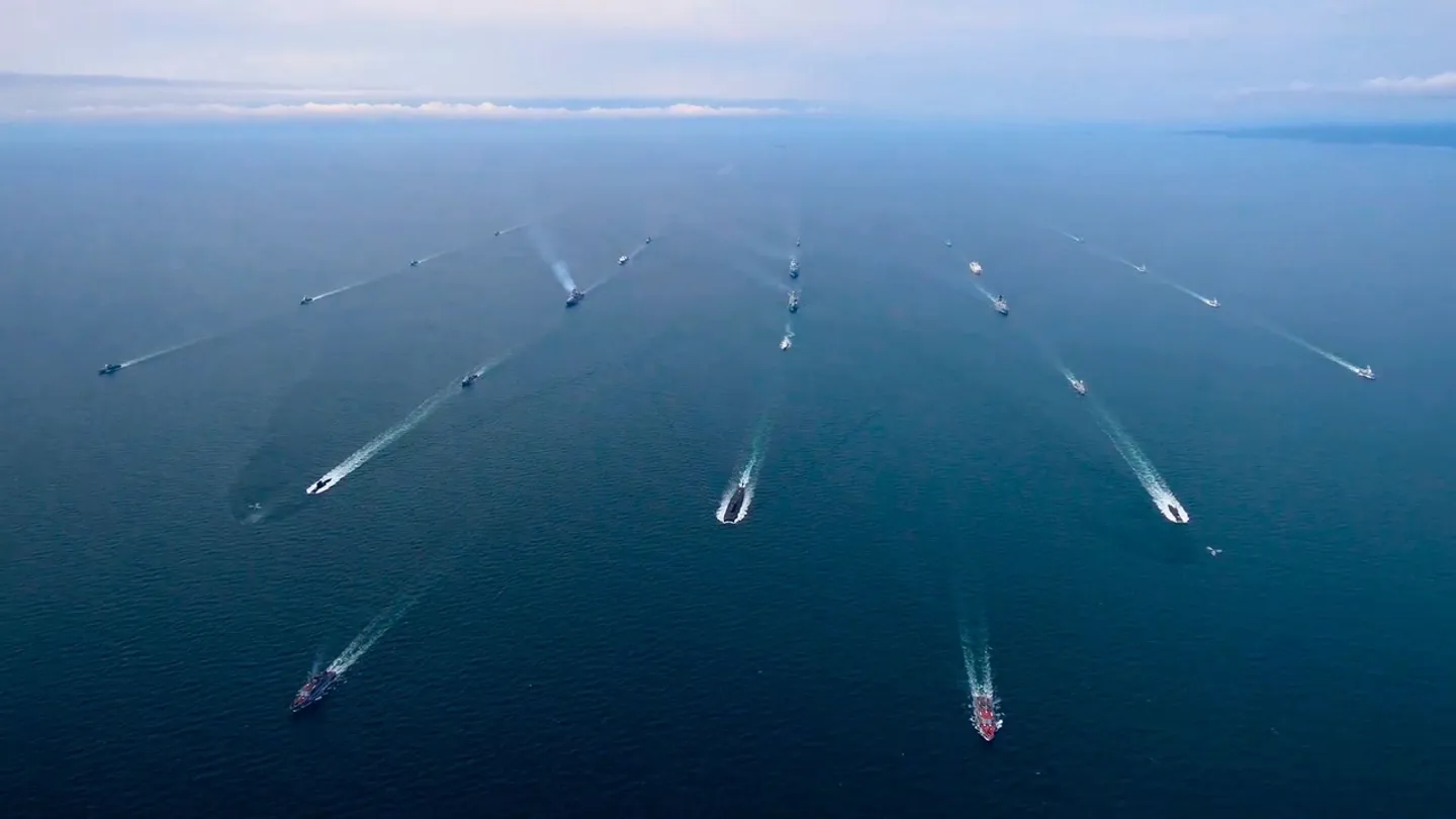 Трамп разрешил бить по «теневому флоту» России?