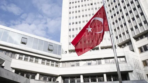 Турция предупреждает об угрозе морской безопасности в Черном море