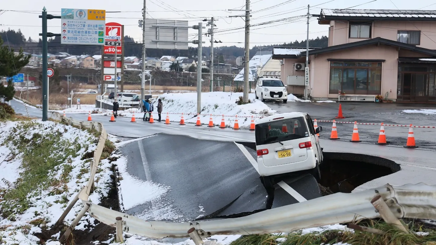 زلزال بقوة 6.7 درجة يضرب شمال شرق اليابان وتحذيرات من تسونامي