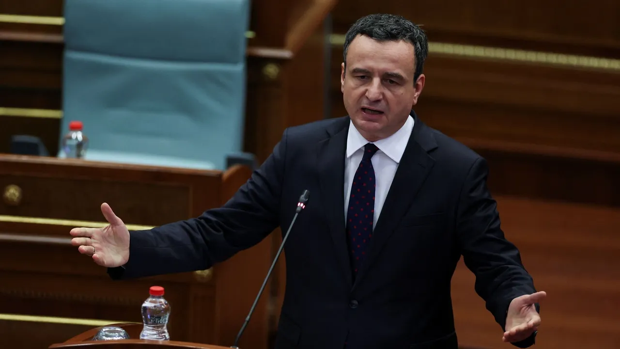 Косовонун премьер-министри: Депортацияланган мигранттар Косового келди