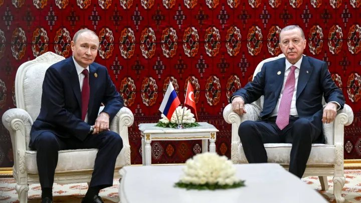 A Türkiye pode acolher negociações de paz para pôr fim à guerra Rússia-Ucrânia, diz Erdogan a Putin