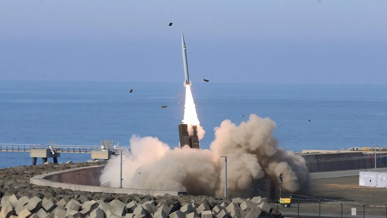 Míssil balístico nacional Tayfun da Türkiye realiza lançamento de teste bem-sucedido