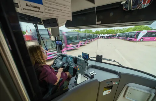 Milliardenbestellung: Bahn ordert mehrere Tausend Busse