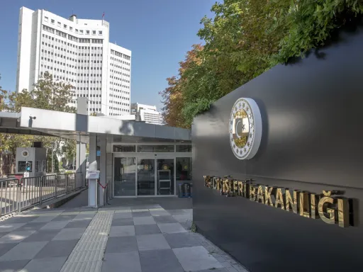 Türkiye condena o ataque terrorista do Daesh na Síria