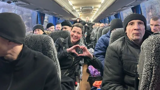 Лукашенко освободил более 120 политзаключенных