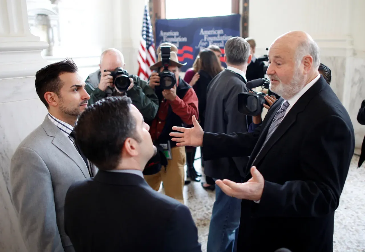 Sin kultnog režisera Roba Reinera uhapšen nakon smrti filmskog stvaraoca i njegove supruge