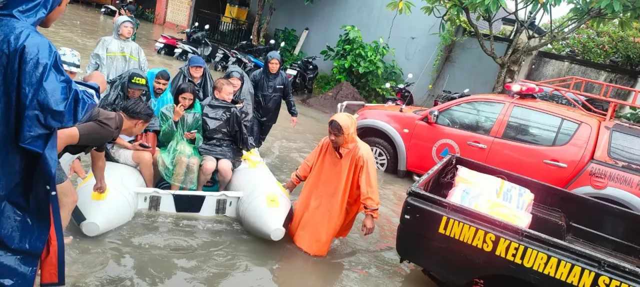 Banjir di Denpasar Bali, satu WNA tewas dan 165 warga mengungsi