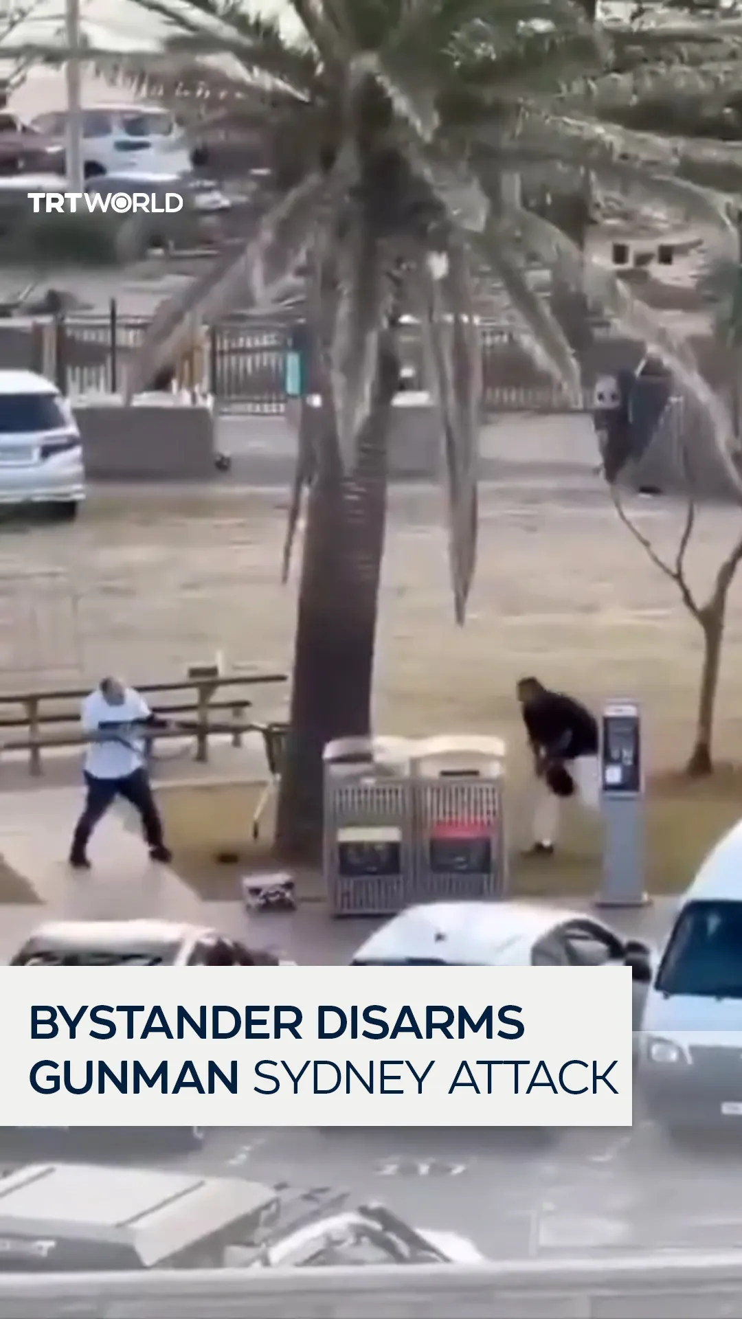 Bystander disarms gunman in Sydney attack