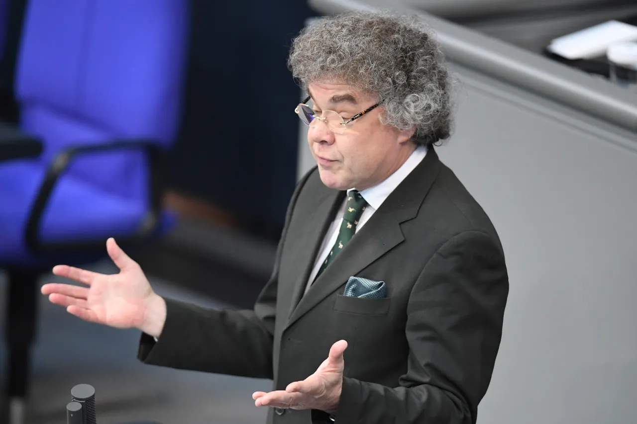 Anklage: AfD-Abgeordneter soll Hitlergruß gezeigt haben