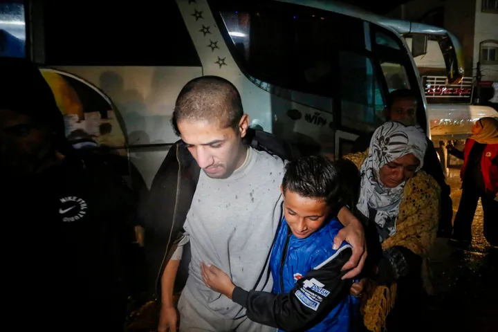 Israeli army releases 10 more Palestinians prisoners after months of detention