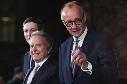 Kancelari Merz kërkon takim me Trumpin në Davos për çështjen e Grenlandës