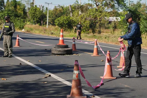 مقتل 12 شخصاً ونزوح مئات الآلاف جراء تجدد الاشتباكات بين كمبوديا وتايلاند