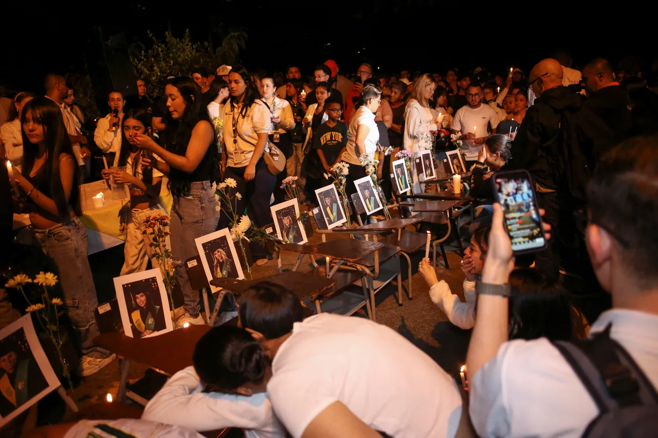 Կոլումբիայում դպրոցական ավտոբուսի վթարի հետևանքով զոհվել է տասնյոթ մարդ, 20-ը՝ վիրավորվել։