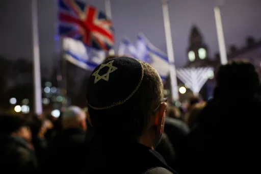 Niespójne dane osłabiają przeciwdziałanie antysemityzmowi w Europie – wskazuje FRA