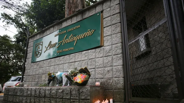 Acidente com autocarro escolar na Colômbia faz 17 mortos e 20 feridos