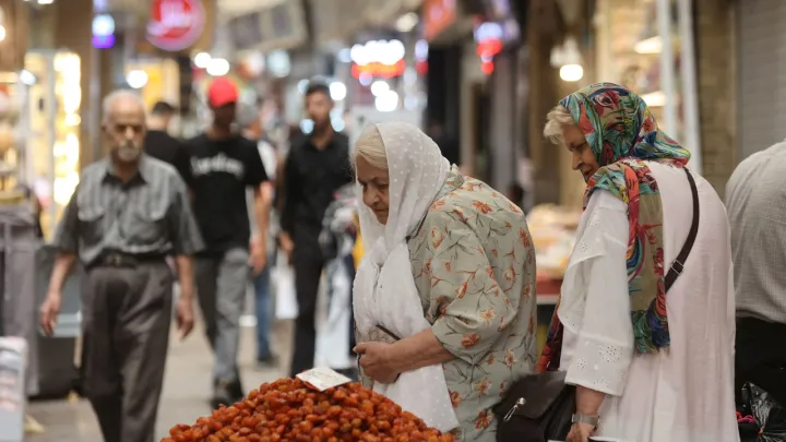 مجلس ایران درباره احتمال وقوع بحران پیری جمعیت در این کشور تا سه دهه آینده هشدار داد