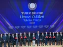 2025 Türk diline hyzmat baýraklary eýelerine gowşuryldy