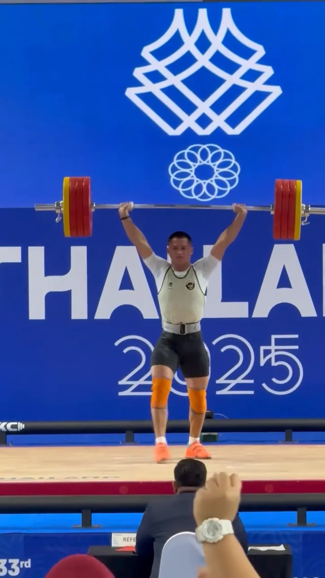 SEA Games 2025: Lifter Indonesia raih emas dan pecahkan rekor dunia